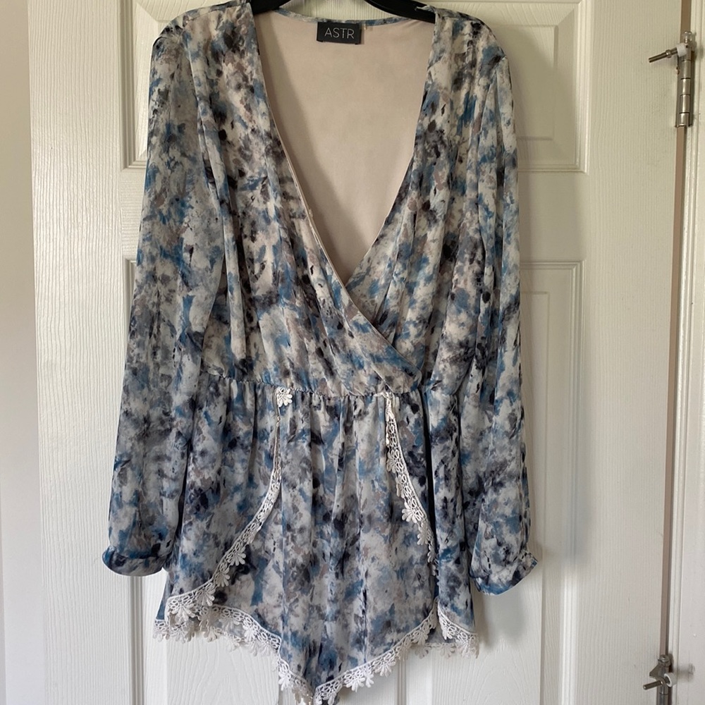 Long sleeves romper